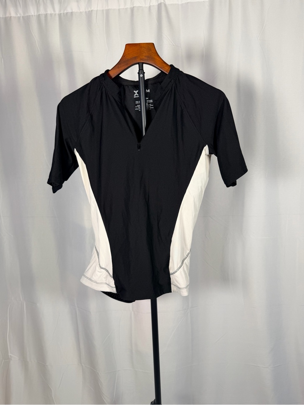 Xersion black and white contrast tee